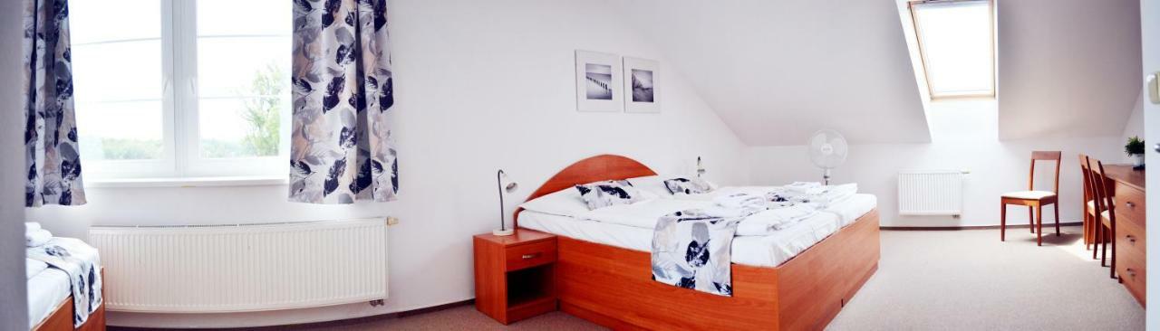Hotel S-Centrum Benesov  Exterior photo